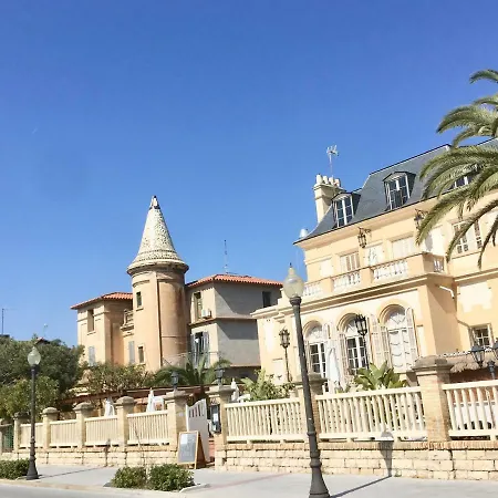 Casa Adosada Con Piscina En Comarruga Casa vacanze